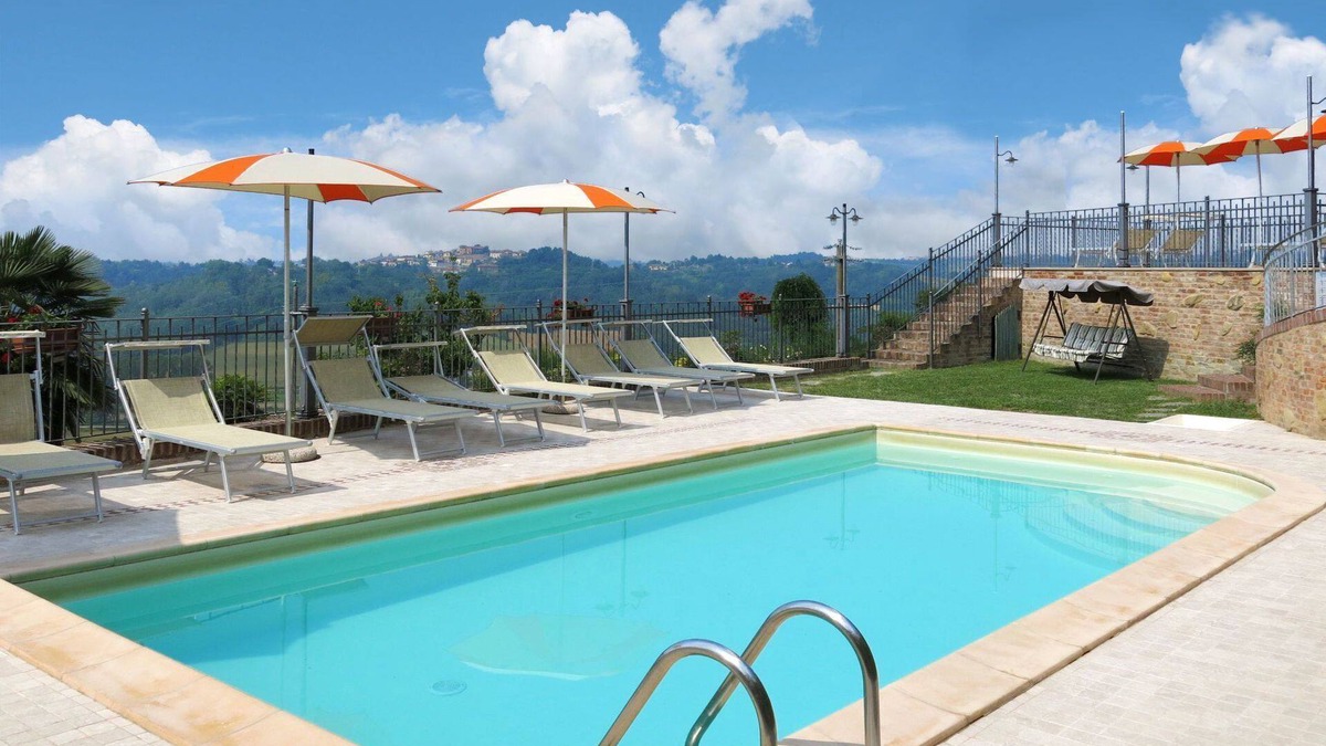 Cossombrato Apartment | Nice apartment for 4 guests with pool, WIFI, TV, patio, pets allowed and parking