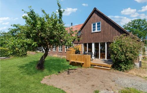 Akirkeby Apartment | Nice Apartment In Aakirkeby With Wifi