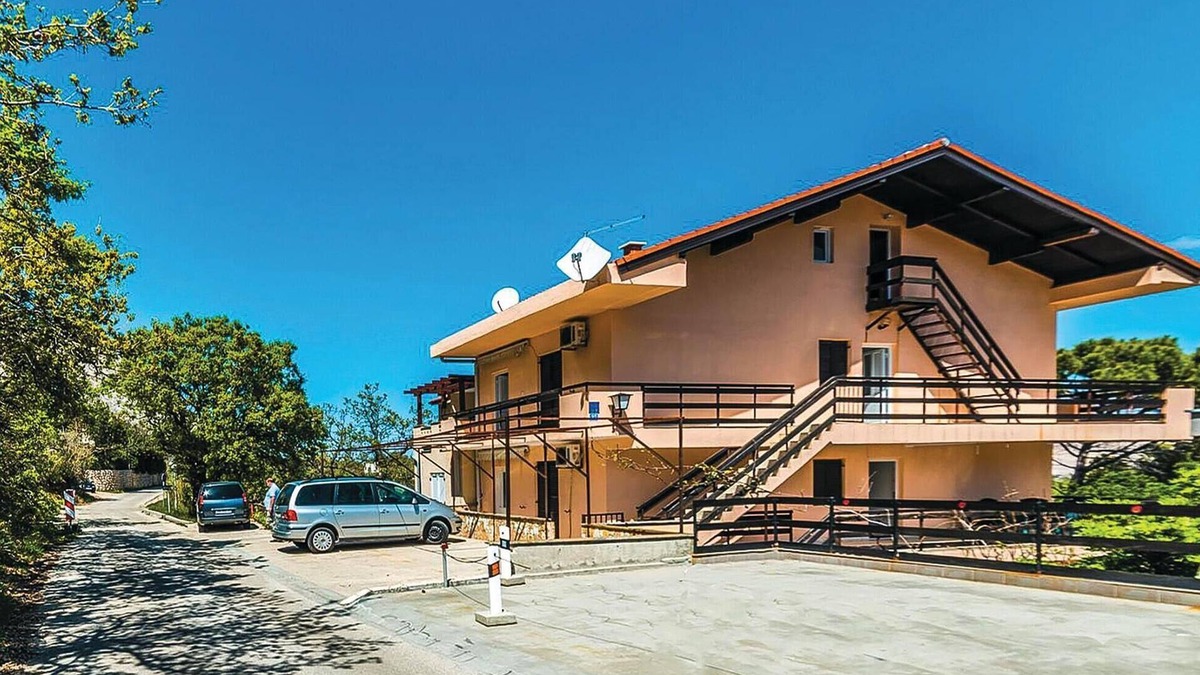 Bosana Apartment | Nice apartment in Bosana with WiFi