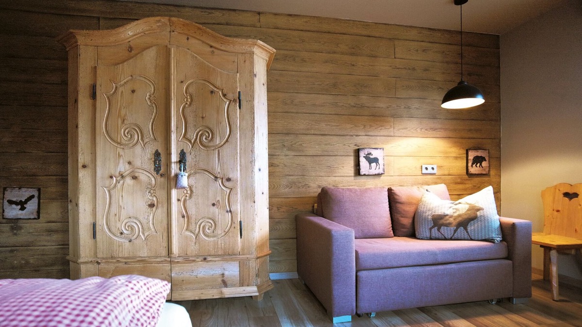 Entfelden Apartment | Nice apartment in a fantastic location right on track and trail