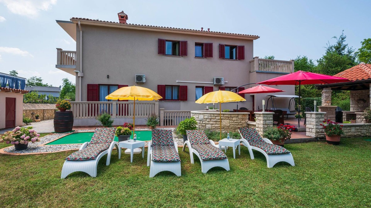Santalezi Apartment | Nice apartment in Nedescina with WiFi