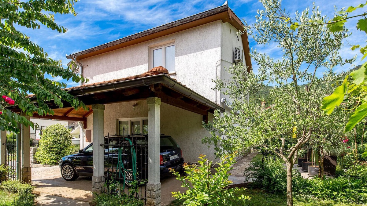 Rukavac Apartment | Nice apartment in Rukavac with WiFi