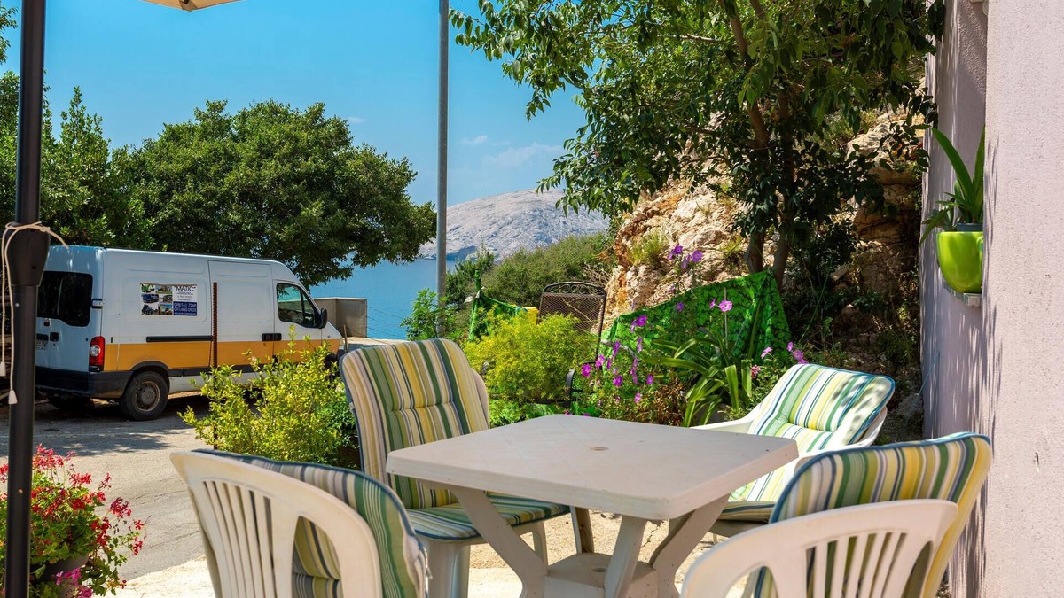 Stara Baska Apartment | Nice apartment in Stara Baska with WiFi