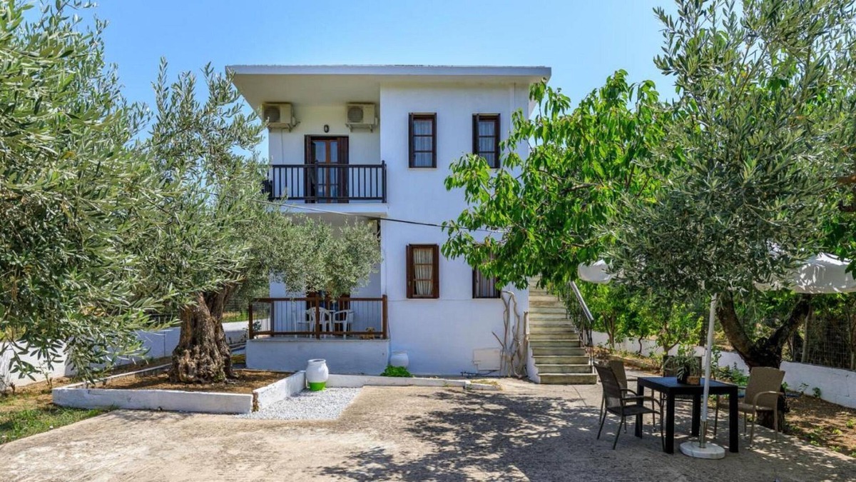 Stafylos Apartment | Nice apartment in Stafylos with garden