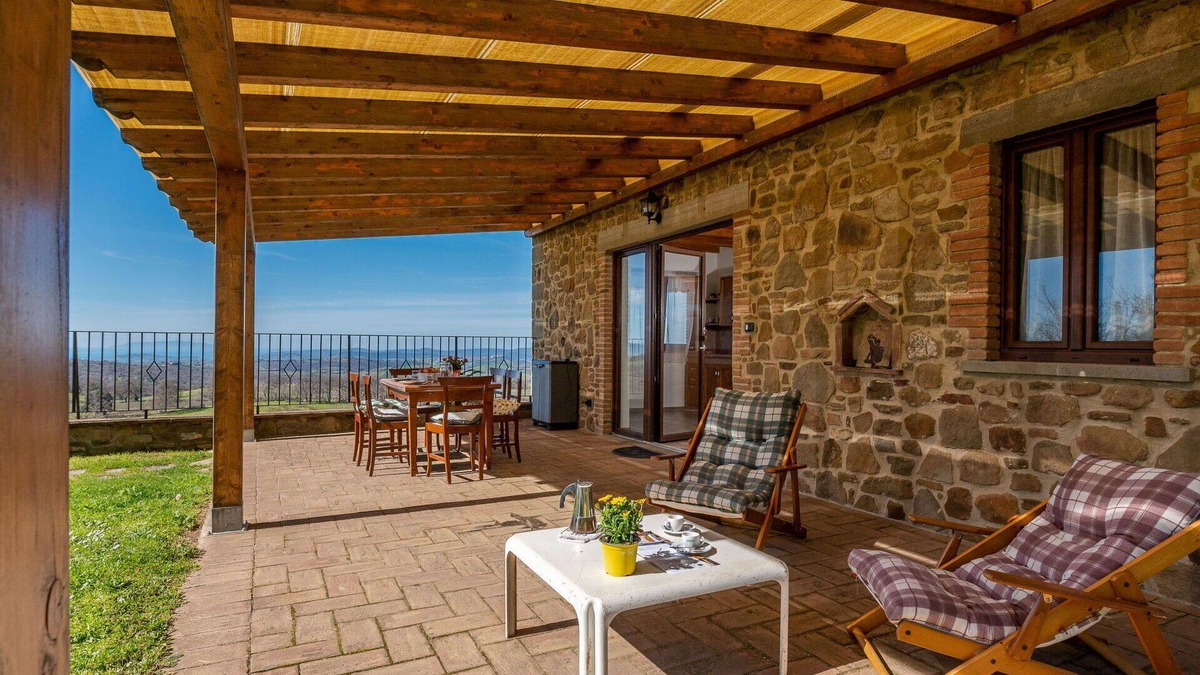 Scansano House | Nice apartment in villa for 4 people with WIFI, terrace, pets allowed and panoramic view