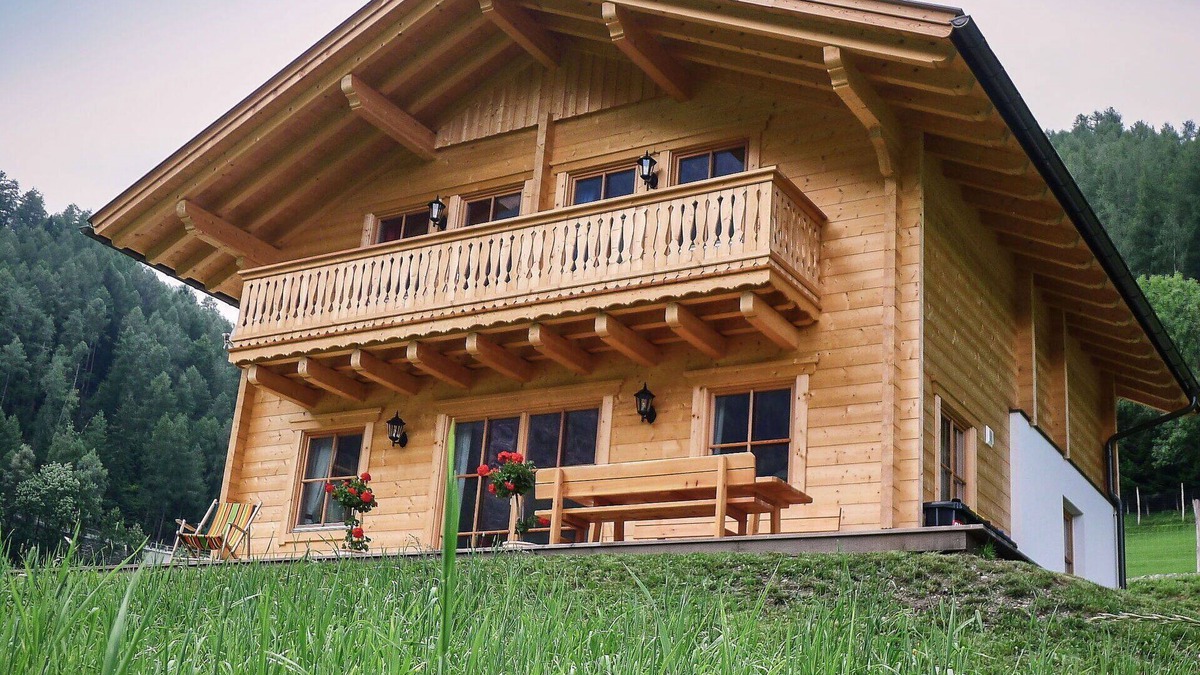 Heiligenblut House | Nice apartment in villa for 6 people with WIFI, TV, terrace and pets allowed