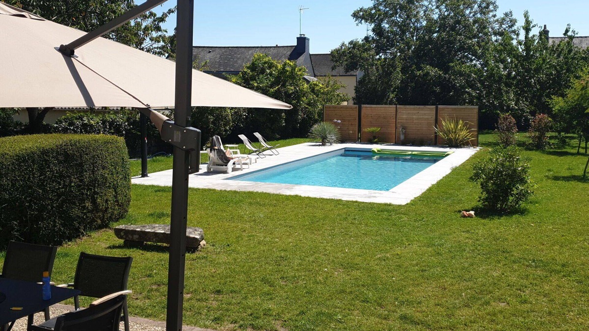 Caden Villa | Nice apartment in villa for 8 people with WIFI, private pool, TV, terrace and parking