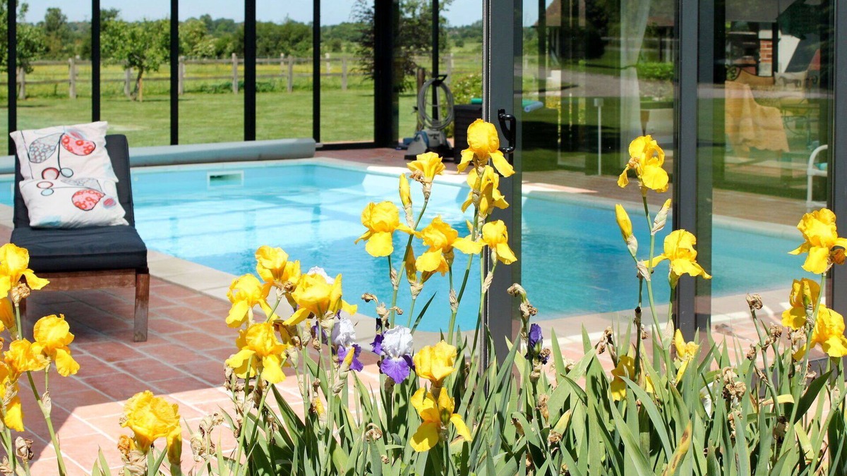 Victot - Pontfol House | Nice apartment in villa for 3 guests with pool, WIFI, TV, patio, pets allowed and parking