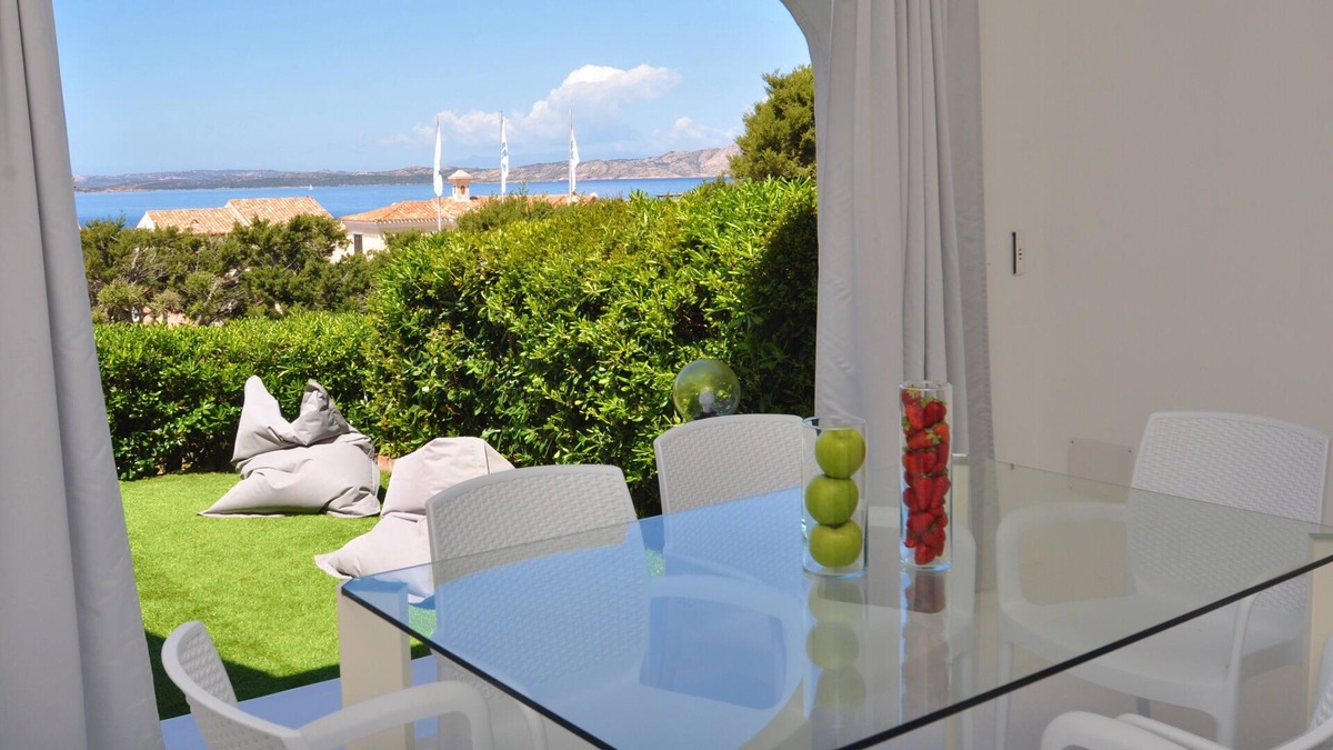 Capo Ferro House | Nice apartment just steps from the beach