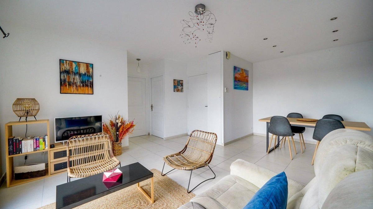 Merignac Apartment | Nice apartment Mérignac with terrace and parking