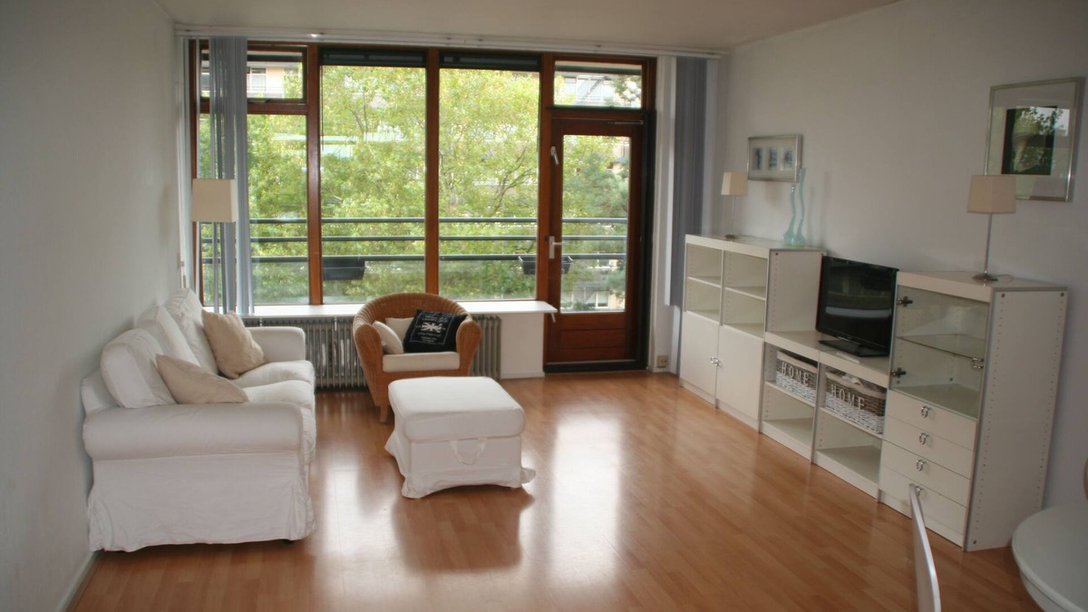 Bilthoven Apartment | Nice apartment nearby Utrecht in friendly village. Long stay, min 6 months