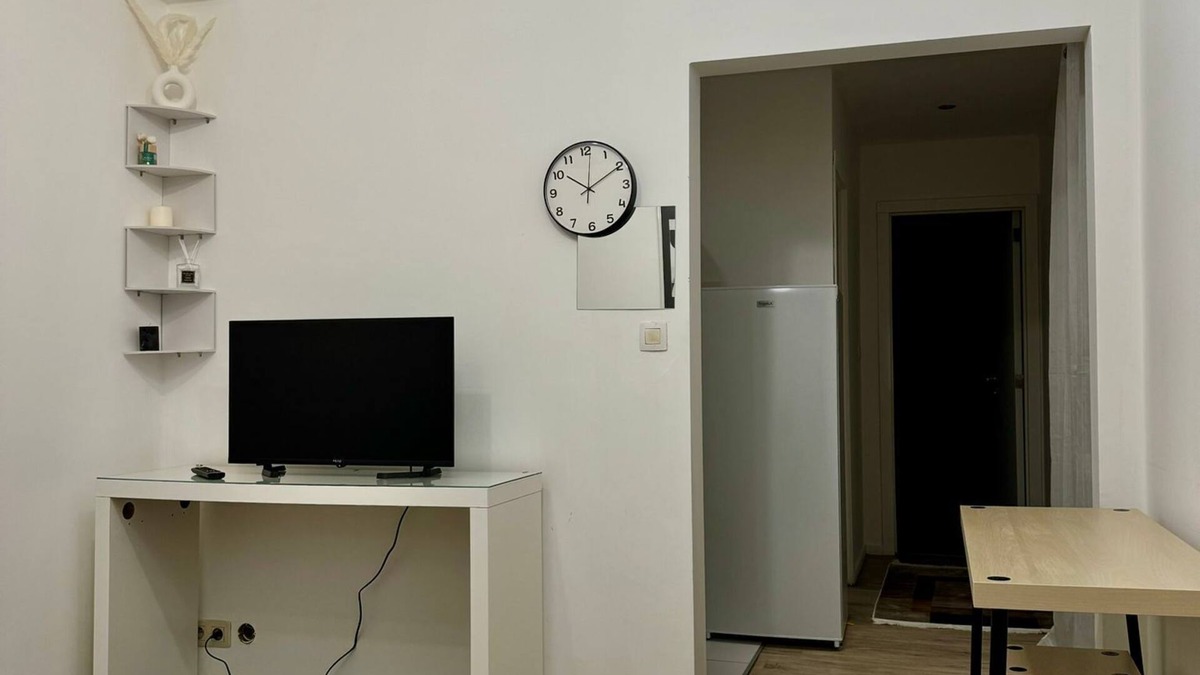 Sint-Jans-Molenbeek Apartment | Nice apartment with WiFi in charming Anderlecht