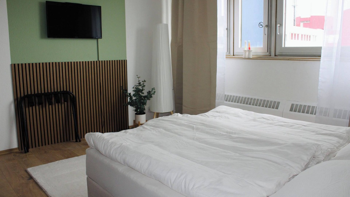 Neuehrenfeld Apartment | Nice apartment with parking space