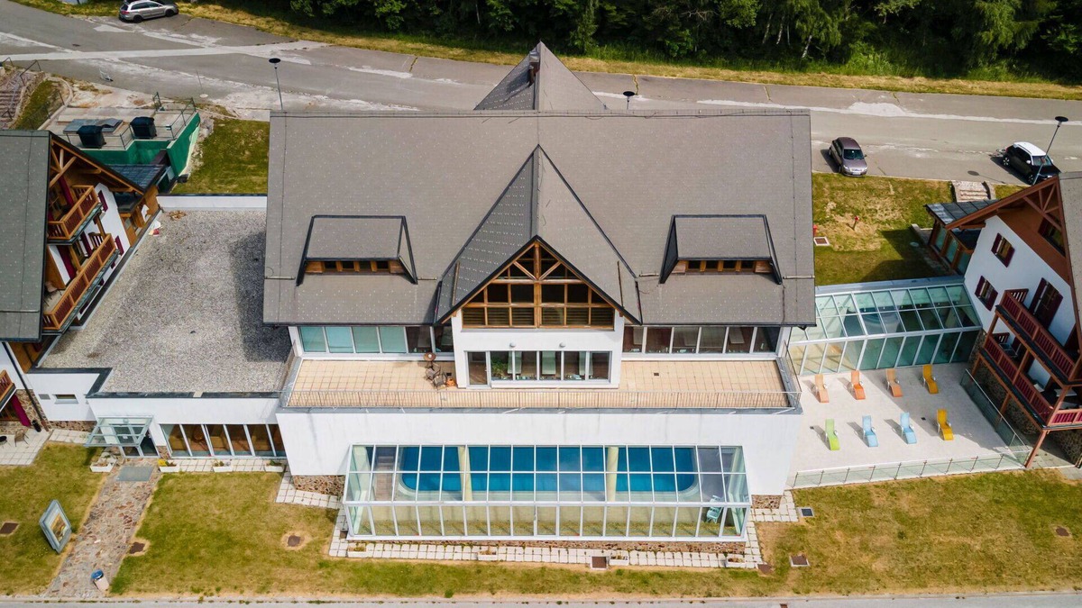 Hocko Pohorje Apartment | Nice apartment with pool, WIFI, TV, balcony, pets allowed, panoramic view and parking