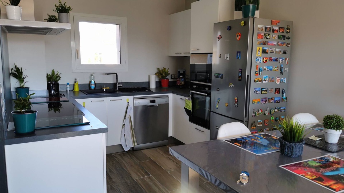 Cahors Apartment | Nice bright apartment, quiet, 5 min walk to town center, Wi-Fi, bed linen, parking.