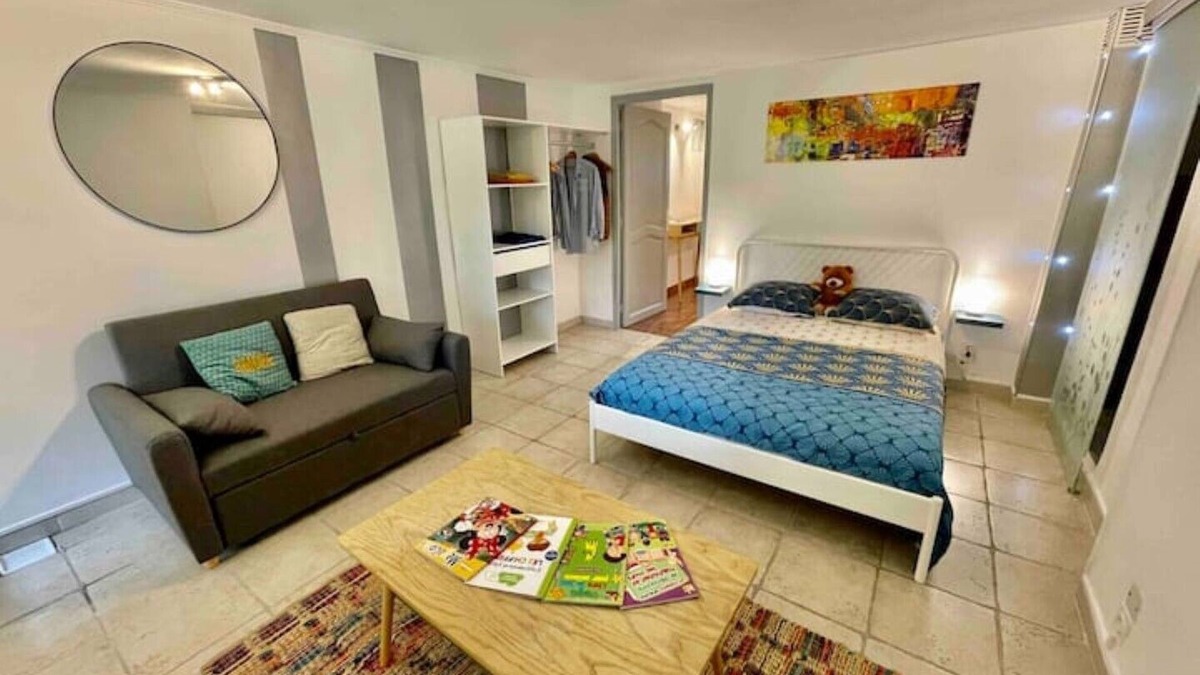 Route d'Arles Apartment | Nice F2 near train station, Arena with private terrace