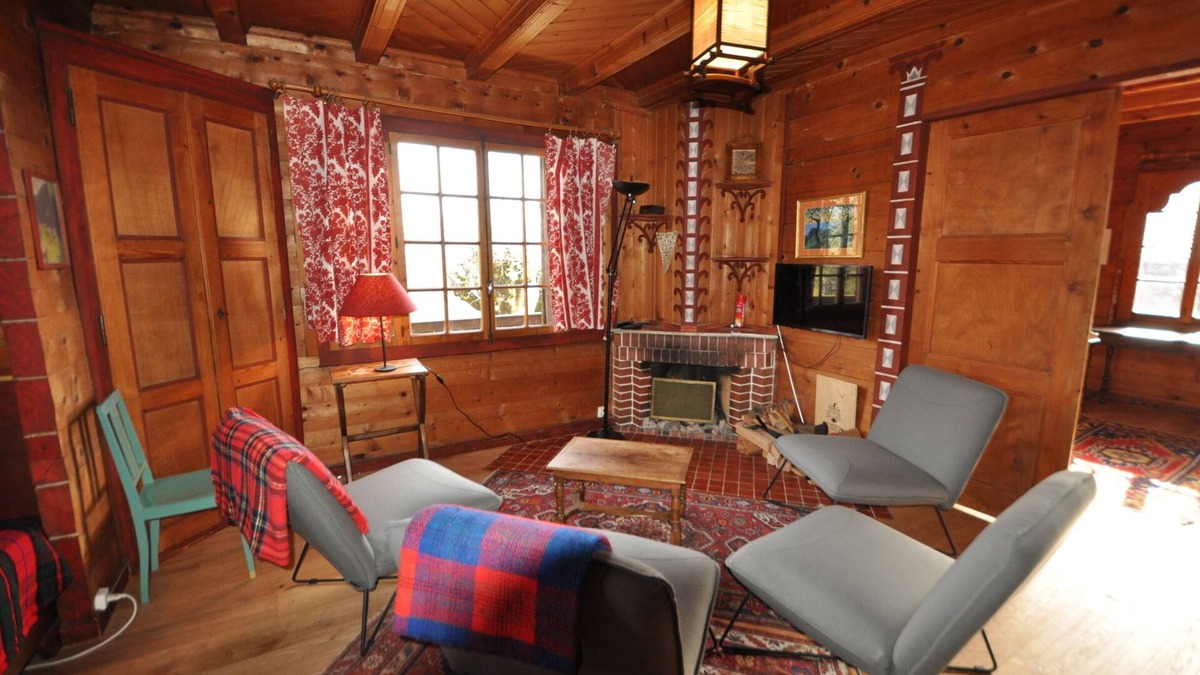 Les Posses-sur-Bex Ski Chalet | Nice family chalet located above the Gryon train station, 2 kilometers from the Place de la Barboleu
