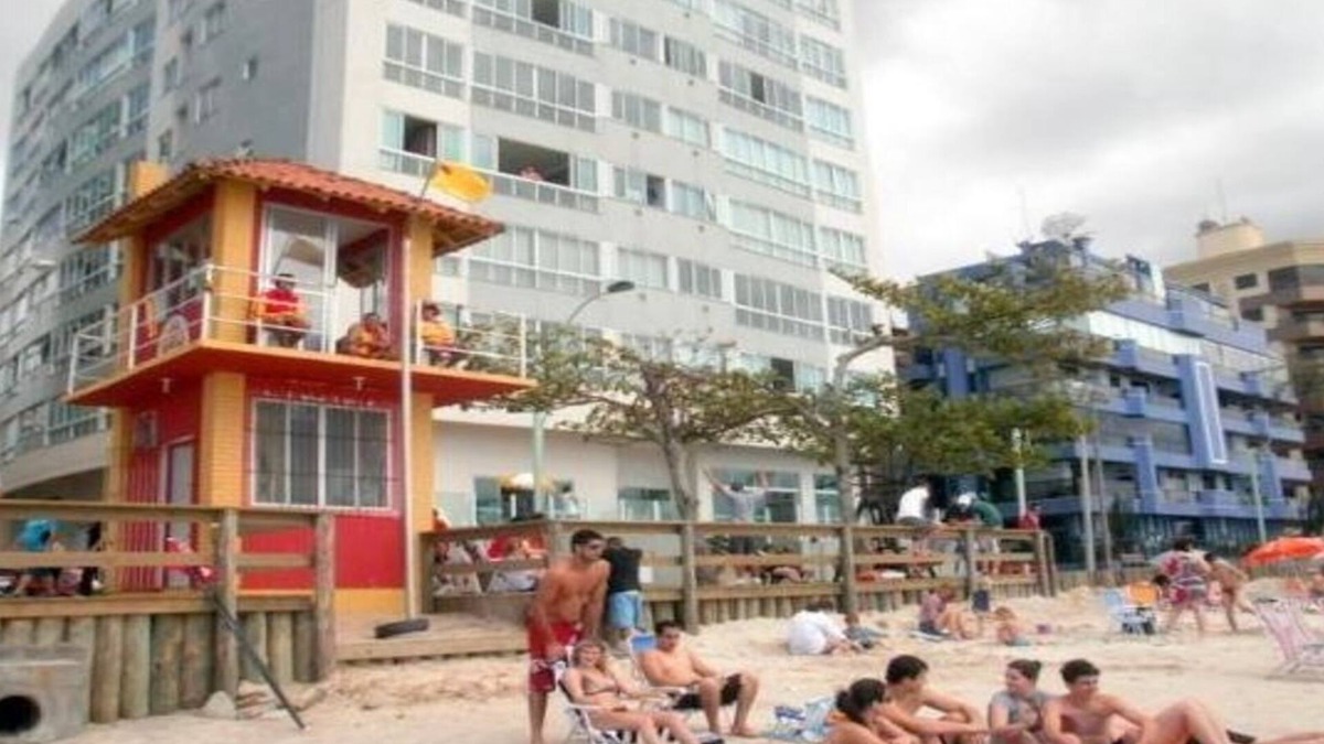 Itapema Apartment | Nice fit, walk in the sand and great location