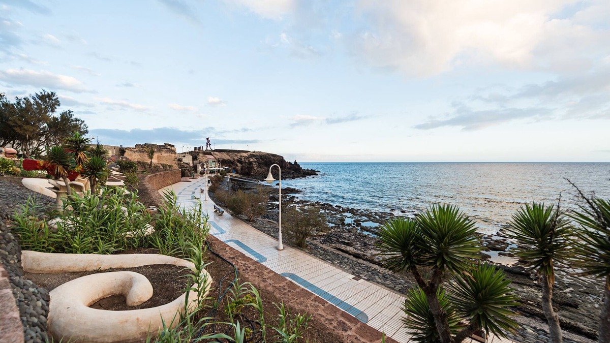 Playa de Arinaga Condo | Nice frontline apartment in Playa de Arinaga