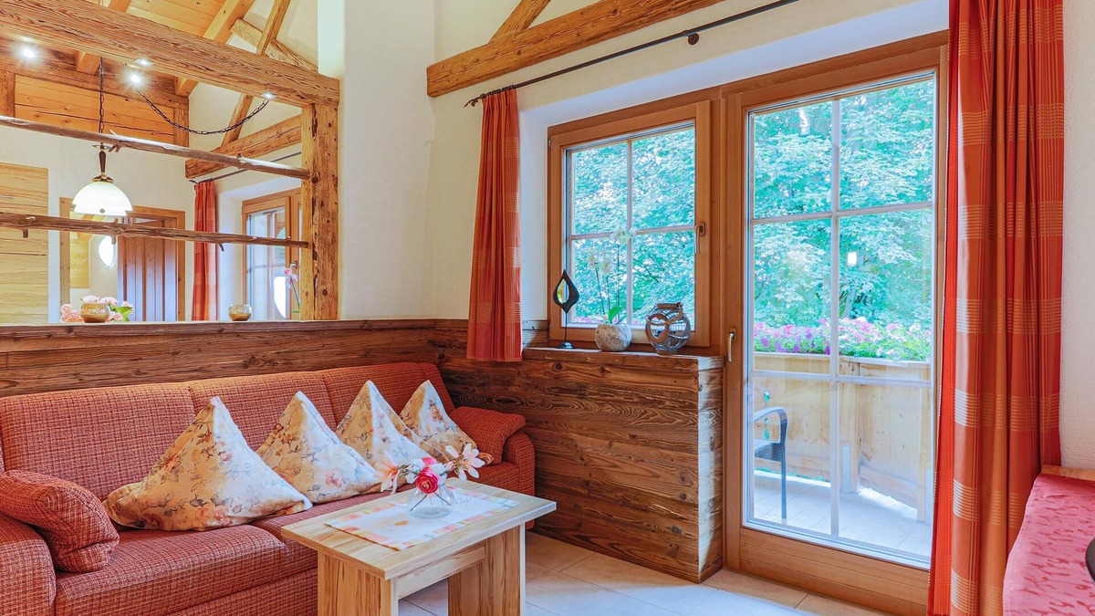 Soell Apartment | Nice group house with stunning views over the mountain world