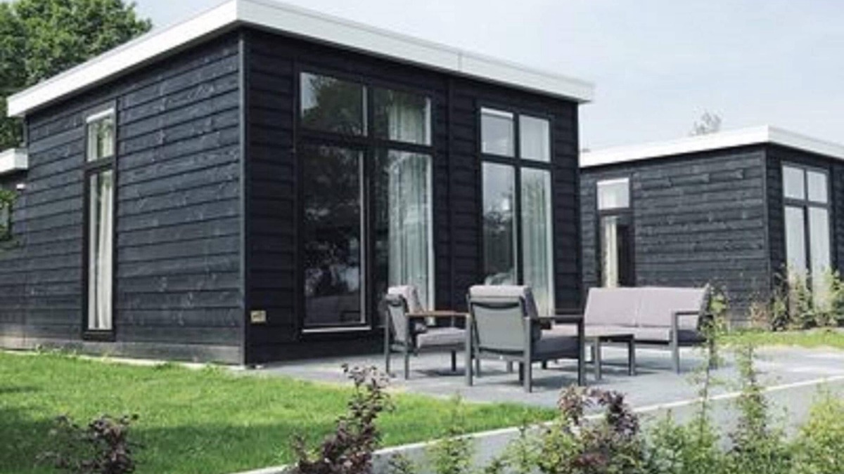 Zuna Cottage | Nice Holiday Home at a Holiday Park in Twente