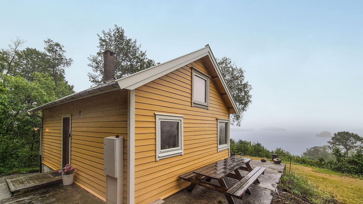 Tysvaer House | Nice home in Aksdal with house sea view