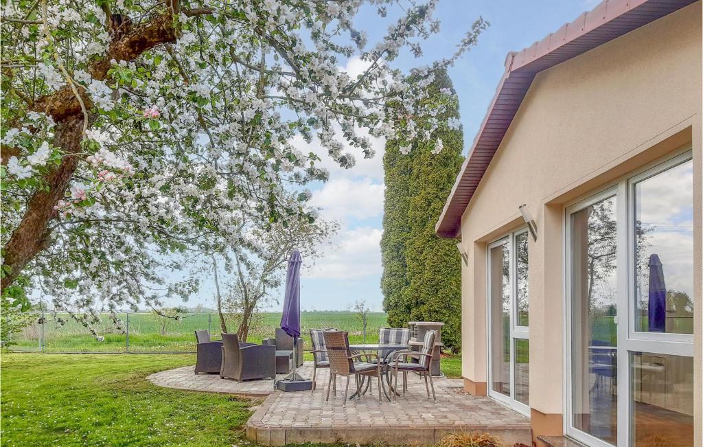 Behrenhoff House | Nice Home In Behrenhoff With Kitchen