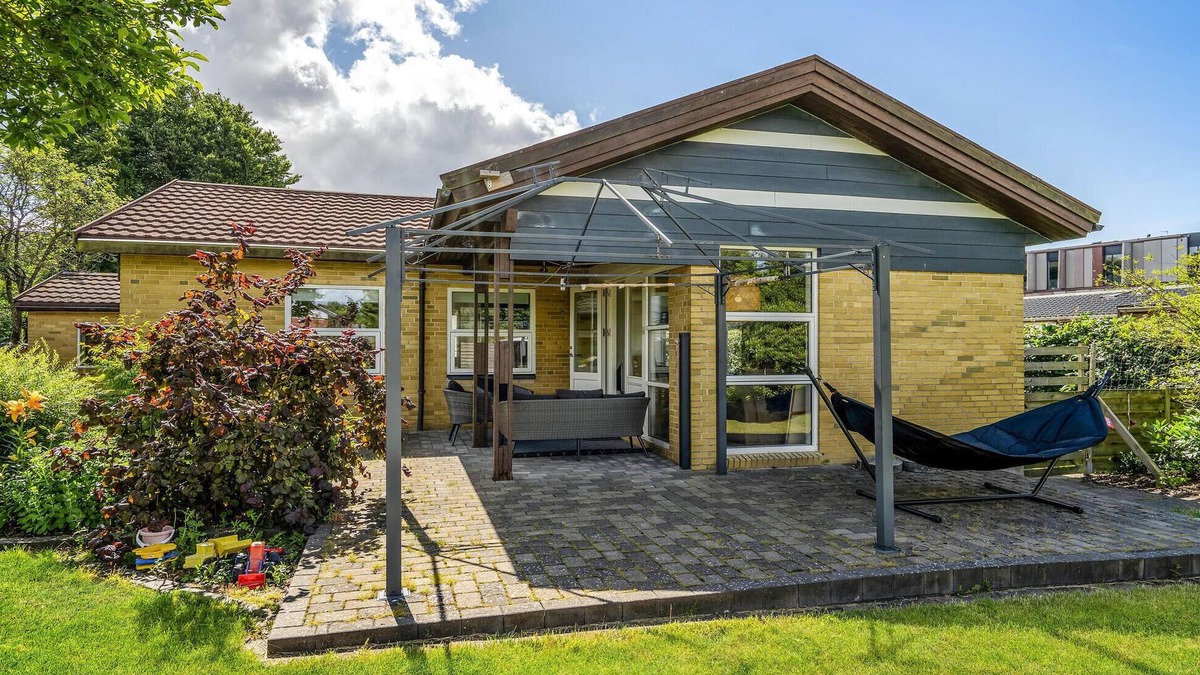 Billund House | Nice home in Billund with kitchen
