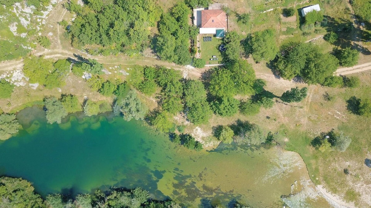 Blato na Cetini House | Nice home in Blato na Cetini