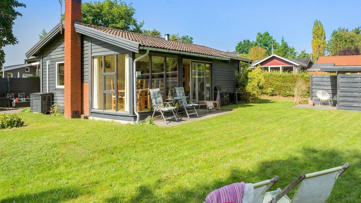 Hvidbjerg Strand House | Nice home in Børkop with Wi-Fi