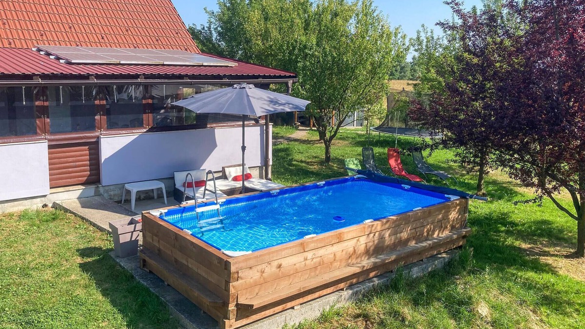 Pisarovina House | Nice home in Bratina with WiFi