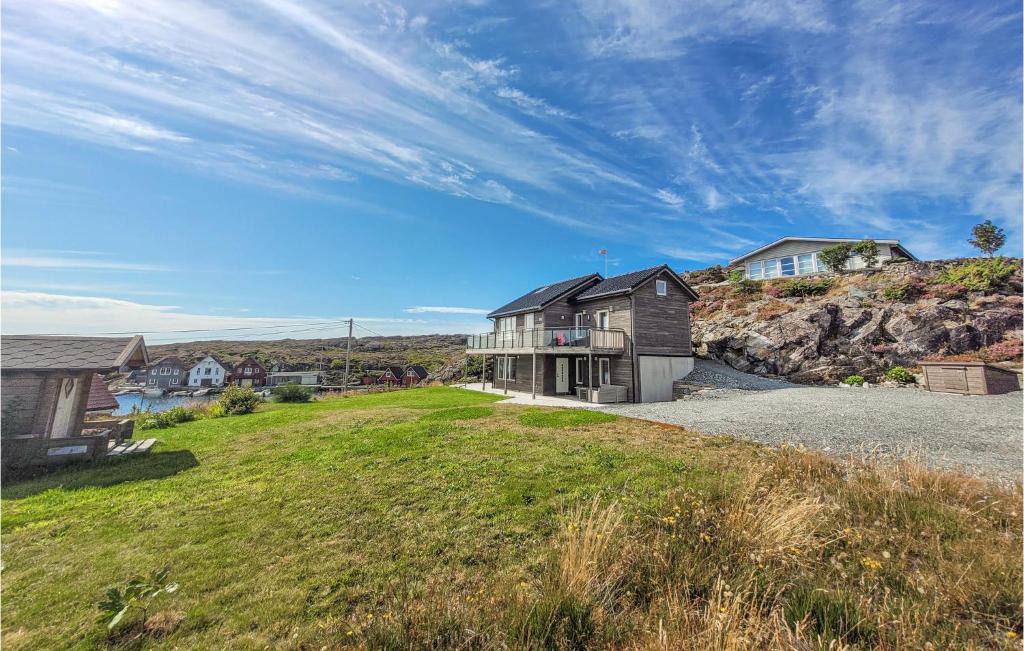 Bomlo House | Nice Home In Bremnes With Wifi