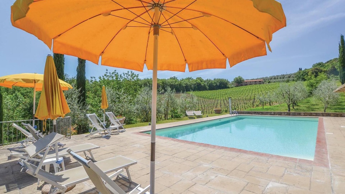 Bucine House | Nice home in Bucine (AR) with kitchen