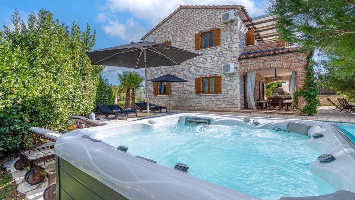 Cabrunici House | Nice home in Cabrunici with WiFi