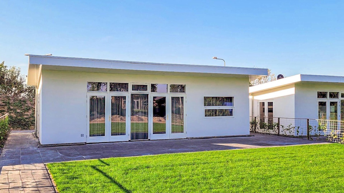 Den Oever House | Nice home in Den Oever with WiFi