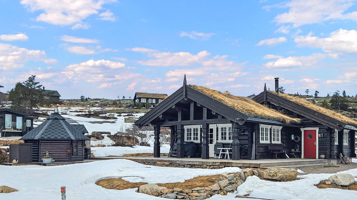 Tørdal House | Nice home in Drangedal with sauna