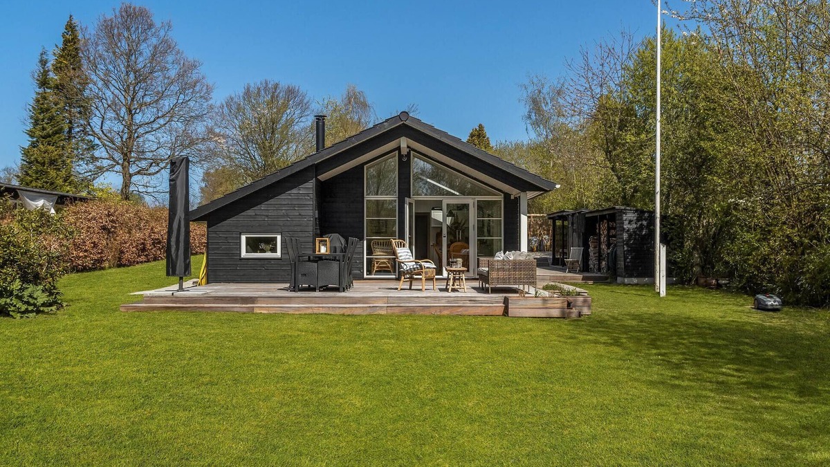 Dronningmolle House | Nice home in Dronningmølle with WiFi
