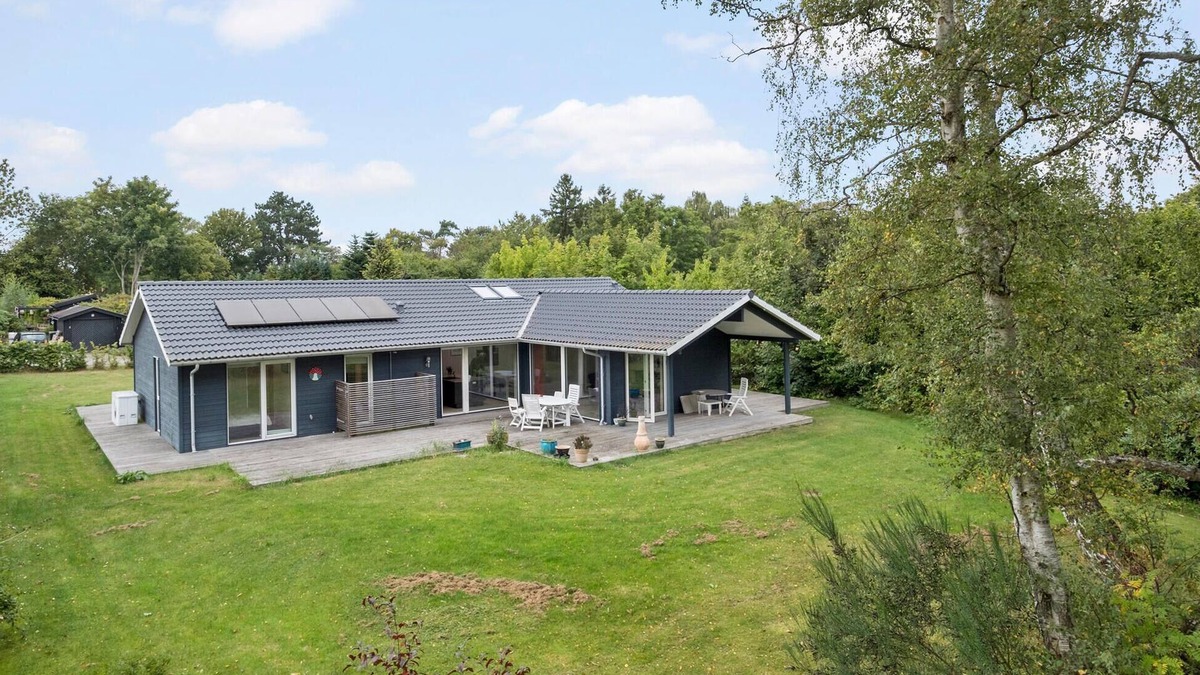 Dronningmolle House | Nice home in Dronningmølle with sauna