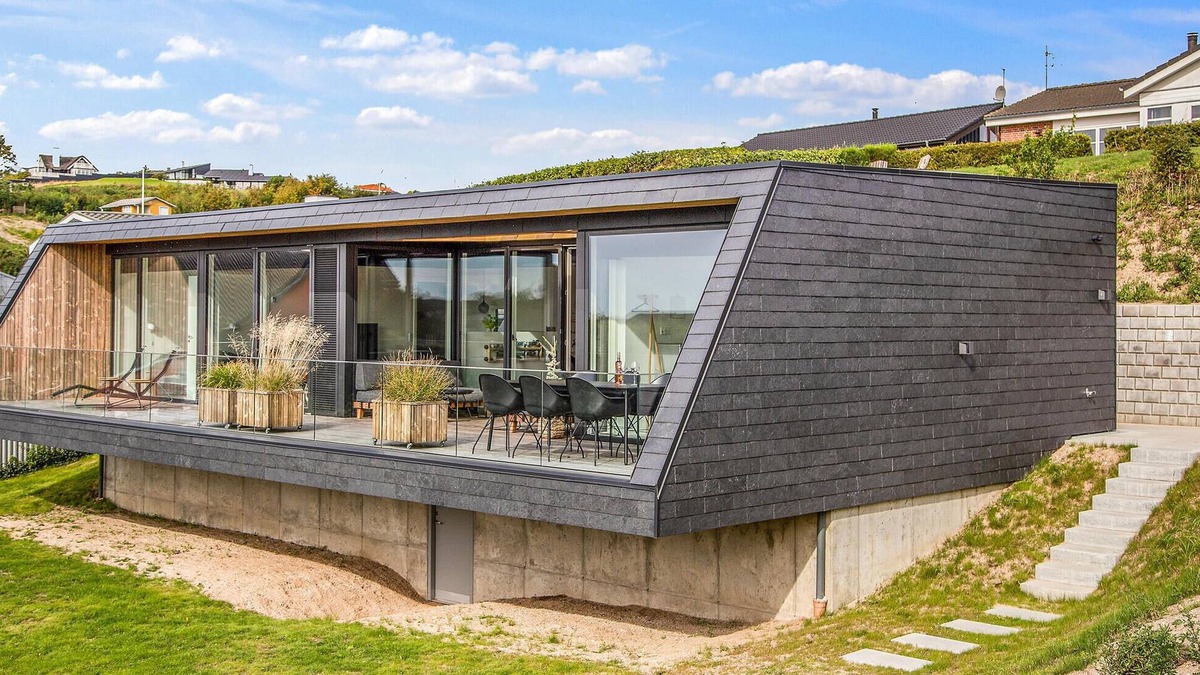 Egsmark Strand House | Nice home in Ebeltoft with kitchen