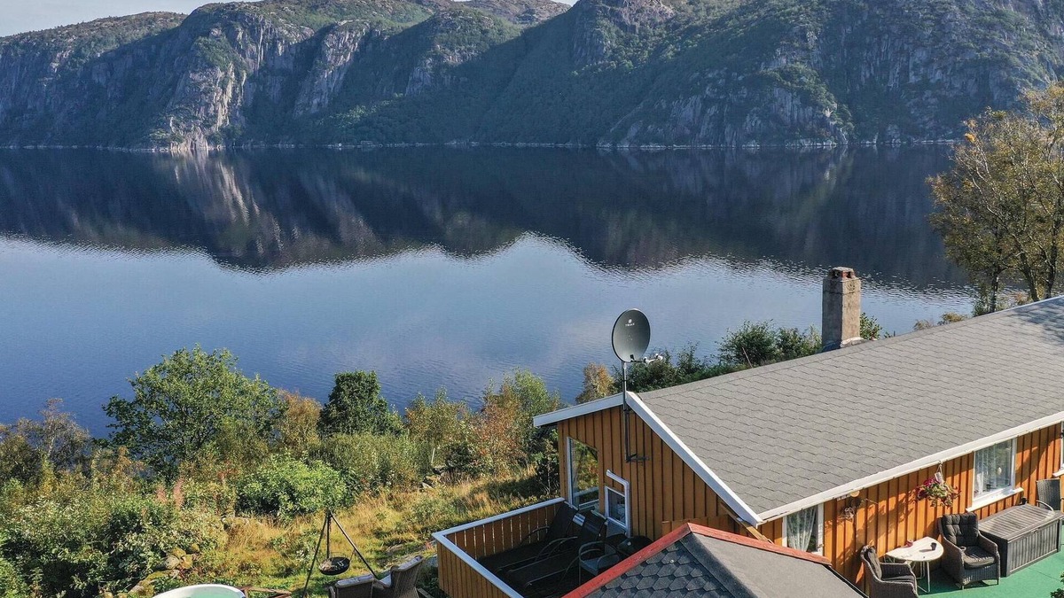 Farsund House | Nice home in Farsund with WiFi