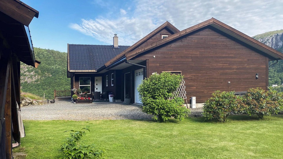 Farsund House | Nice home in Farsund with kitchen