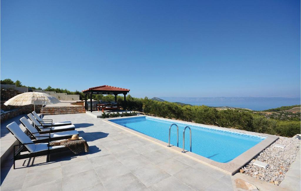 Gdinj House | Nice home in Gdinj with 2 Bedrooms, WiFi and Outdoor swimming pool