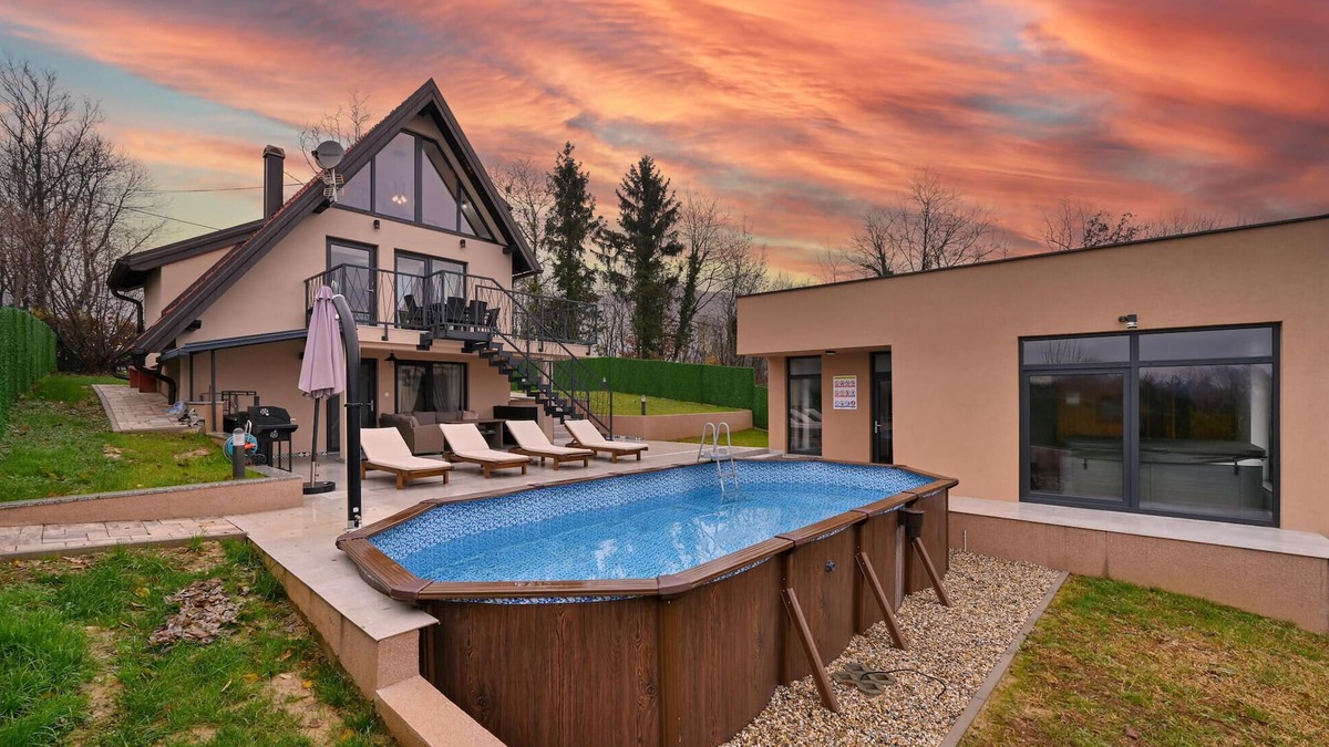 Kapela House | Nice home in Kapela with sauna