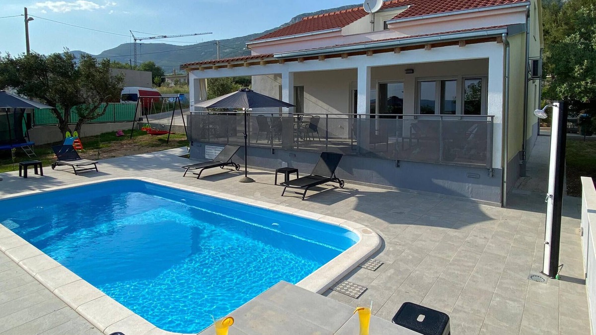 Kastel Stari House | Nice home in Kastel Stari with WiFi