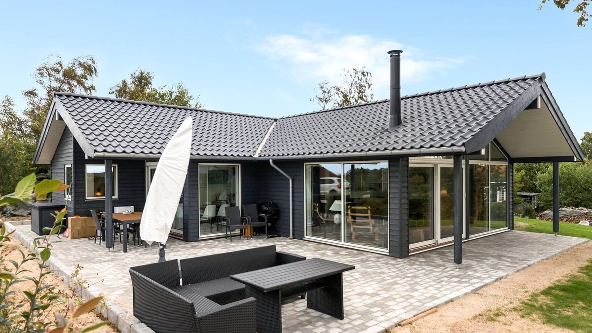 Fejrup House | Nice home in Knebel with house sea view