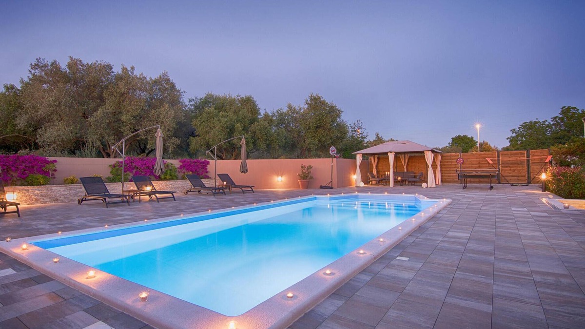 Kozino House | Nice home in Kozino with WiFi