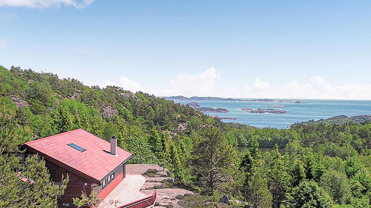 Lindesnes House | Nice home in Lindesnes with sauna