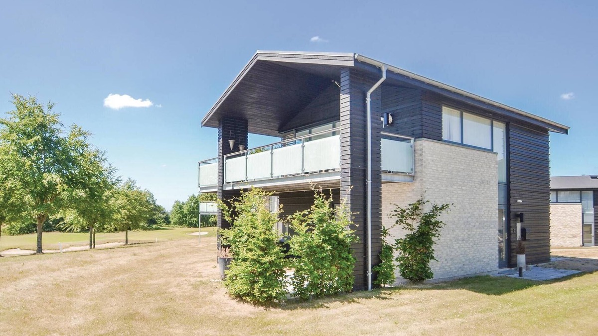 Nimtofte House | Nice home in Nimtofte with kitchen