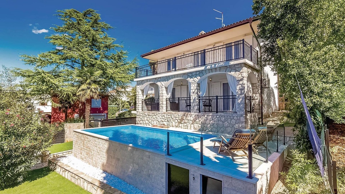 Njivice House | Nice home in Njivice with WiFi