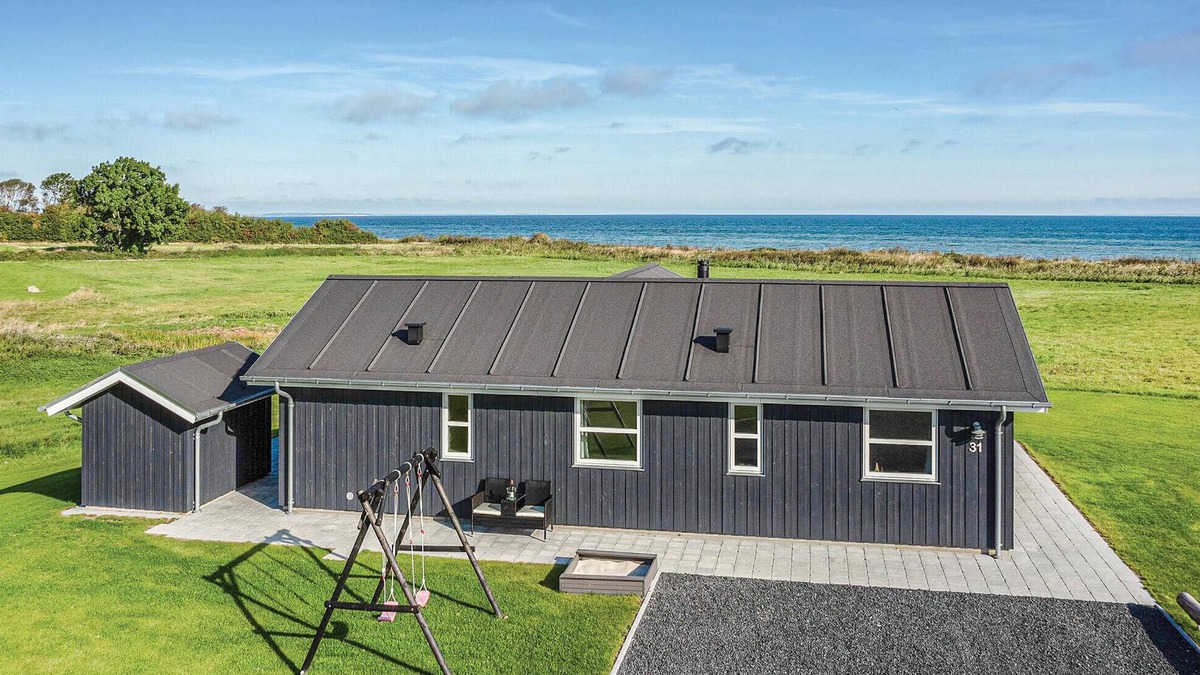 Nordborg House | Nice home in Nordborg with kitchen